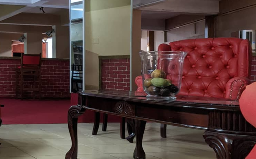 Club House Pool Suite